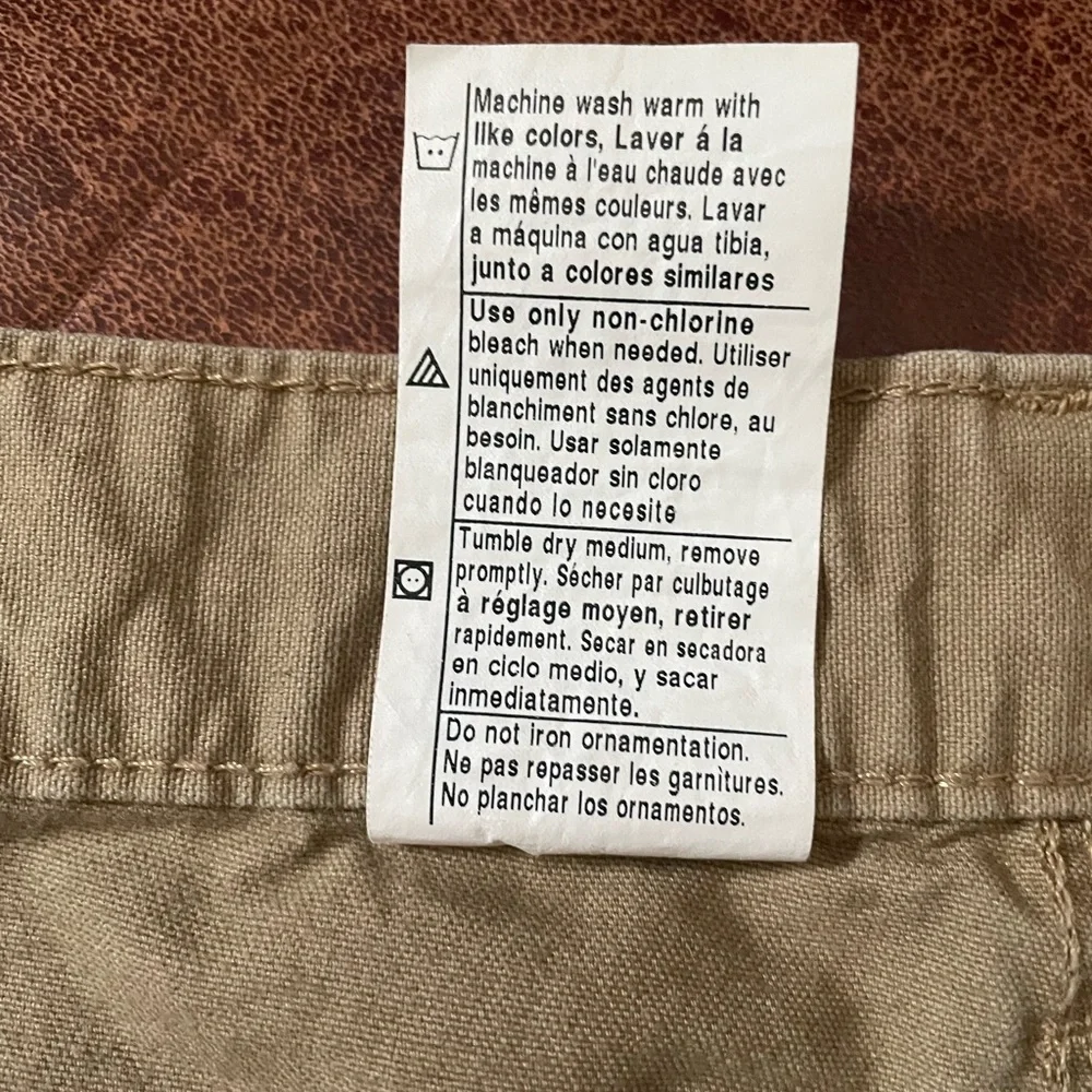 Carhartt Khaki Men’s Work Pants.  46 x 32 100% Cotton